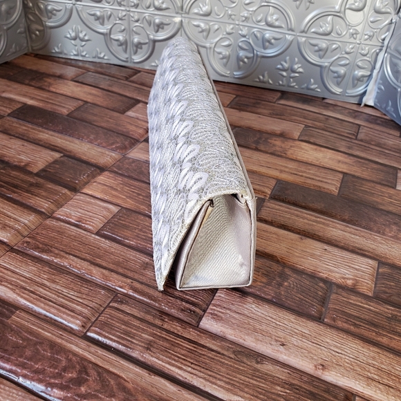 ♤ Bijoux Terner Silver Glitter Baguette Clutch with Cord Strap - Picture 2 of 7